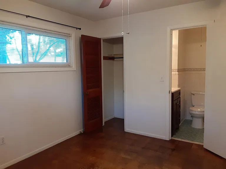 222 Moriarty St NW — Photo 9