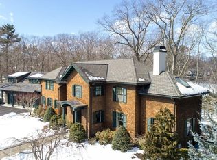 25 Rockridge Rd, Wellesley, MA 02481