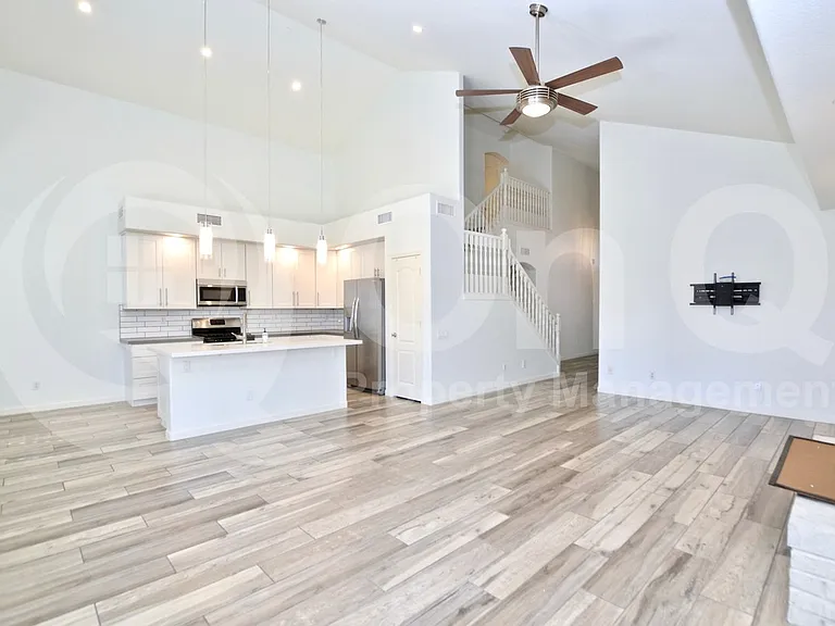 6629 W Rose Garden Ln — Photo 21