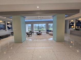 20335 N Country Club Dr APT 910, Aventura, FL 33180