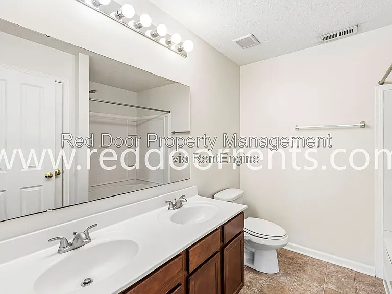 13340 Golden Gate Dr E — Photo 26