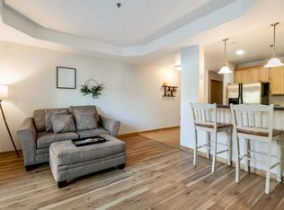 3710 North Oakland AVENUE #101, Milwaukee, WI