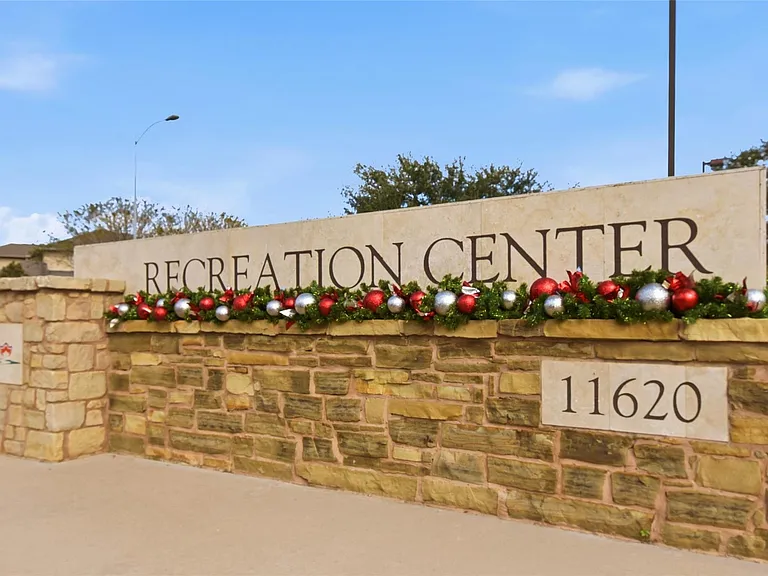 23207 Verita Ct — Photo 37