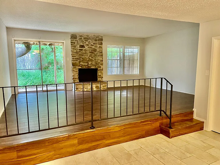 8104 Sonnet Ave — Photo 6
