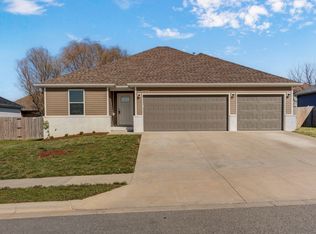 1450 S Olde Savannah Avenue, Republic, MO 65738