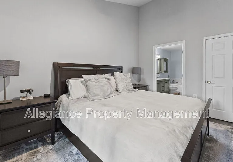 171 Somervelle St #406 — Photo 17