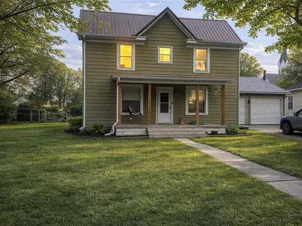 511 N Main St, Corder, MO 64021