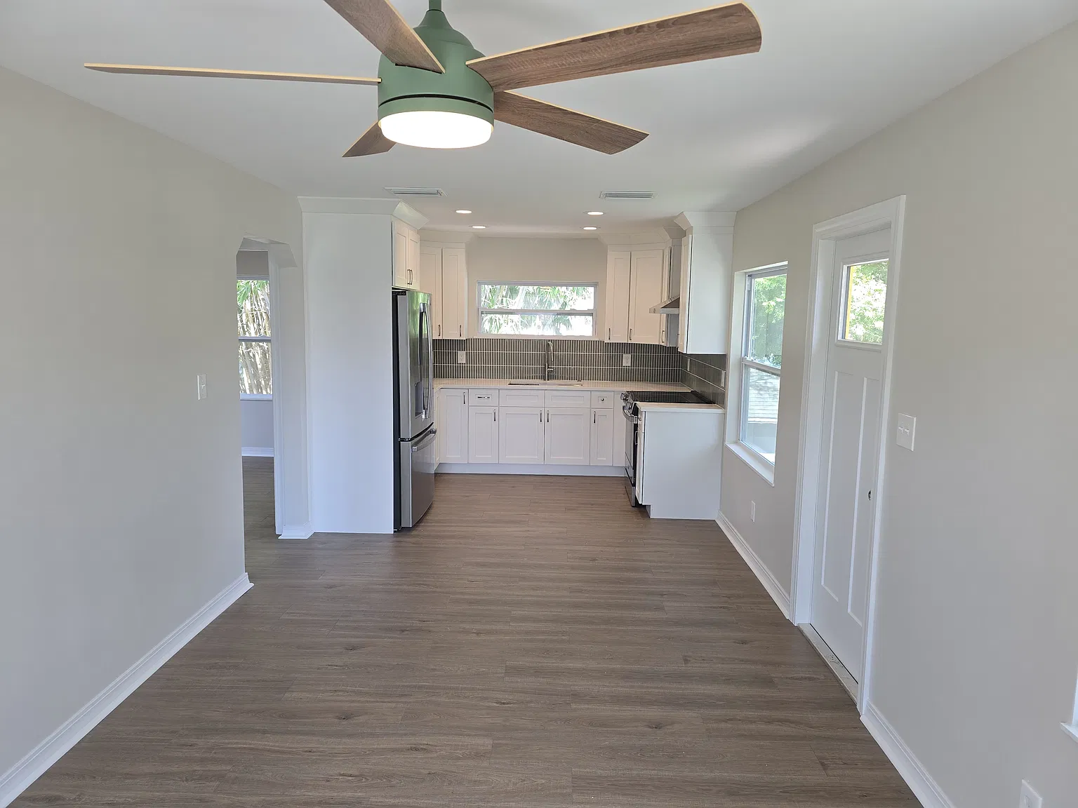2606 N Massachusetts Ave — Photo 3