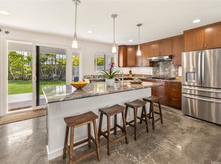 440 Akoakoa Pl, Kailua, HI 96734