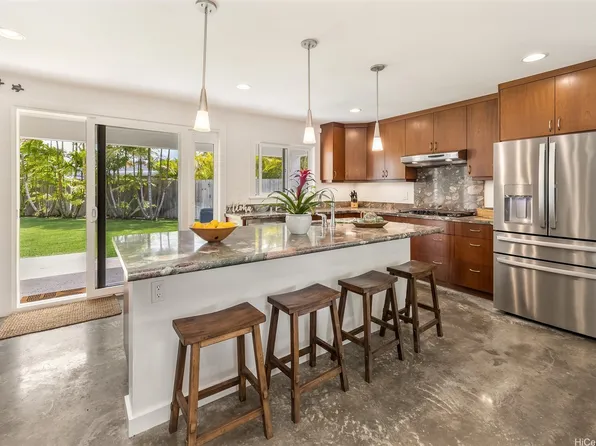 440 Akoakoa Pl, Kailua, HI 96734