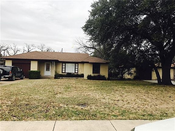 2nd image of 1027 Bluebird Dr