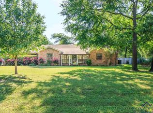 280 N Hickory St, Gladewater, TX 75647