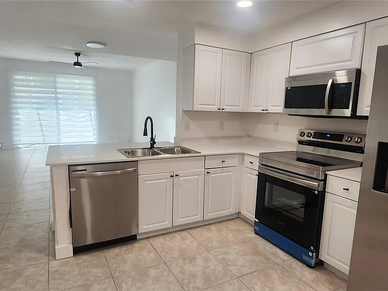 1599 Veracruz Ln — Photo 12