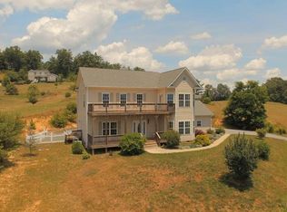 32 Lawson Ridge Rd, Leicester, NC 28748