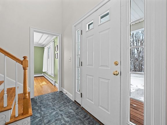 4th image of 14 Richards Ave