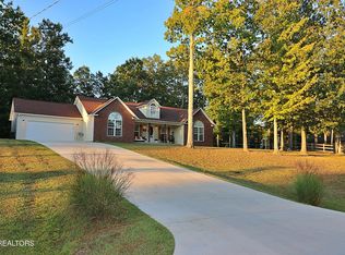 266 Logan Ln, Oneida, TN 37841