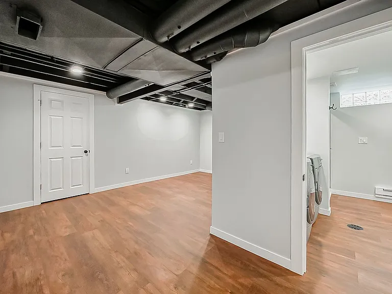 21530 Olmstead St — Photo 22