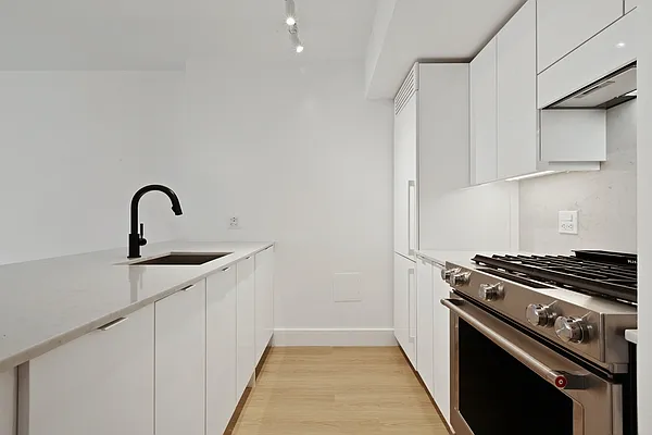 Rented by Greystar | media 2