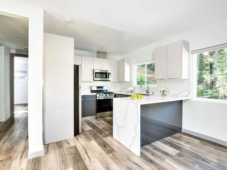 141 San Pascual Ave — Photo 11