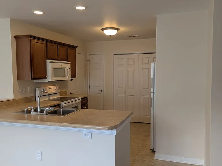 Kitchen (W&D closet and pantry)