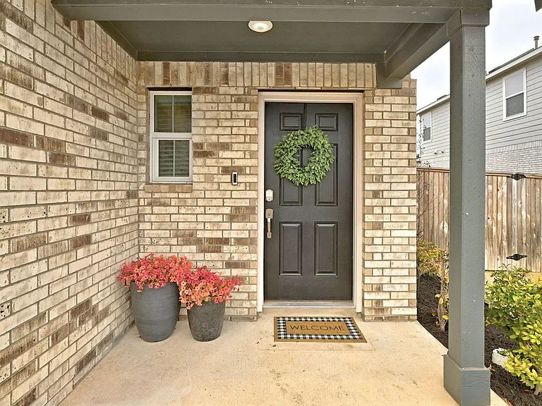 200 George Neggan Ln — Photo 3