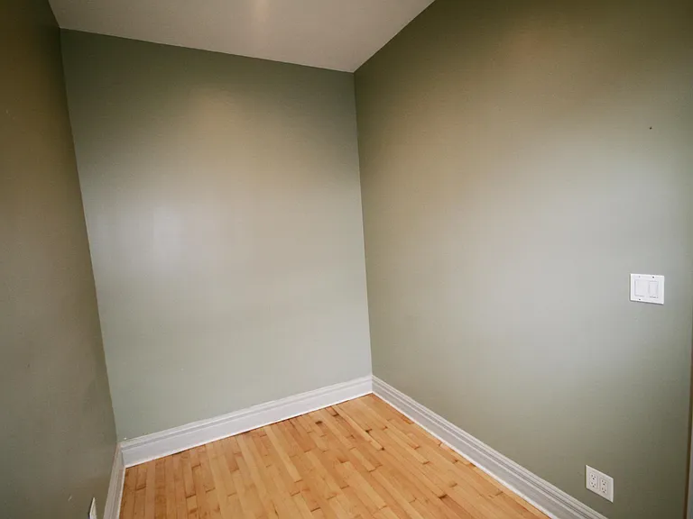 2862 W 21st St #1R — Photo 10