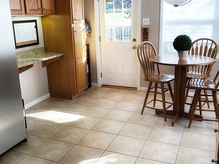 75 Foxcroft Dr — Photo 6