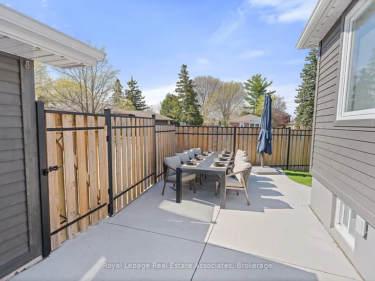 37 Windsor Rd — Photo 27