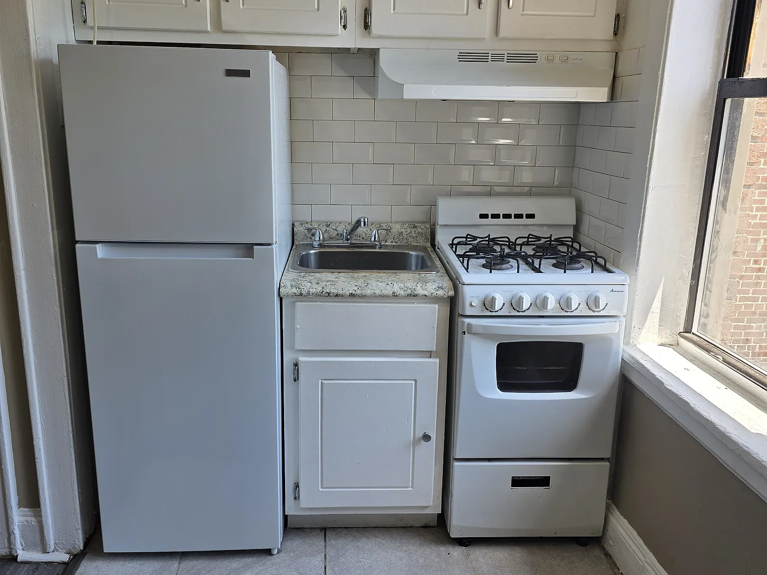 Studio, 600 sqft, $1,000 — Photo 2