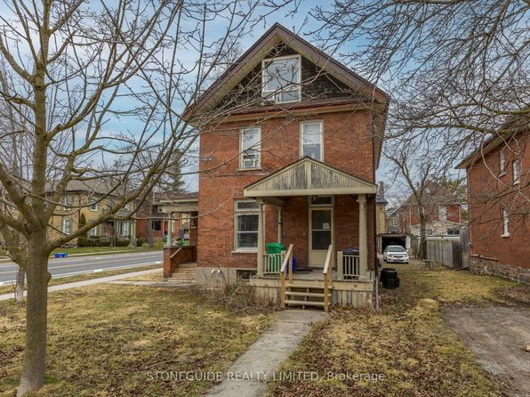 322 Pearl Ave #320, Peterborough, ON K9J 5G5