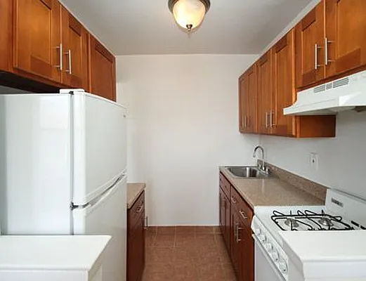 Rented by SW Queens Mezzanine | media 6