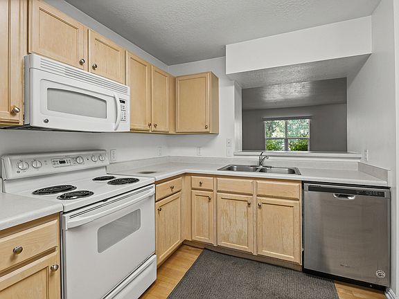 2nd image of 1199 W Dun Robin Ct