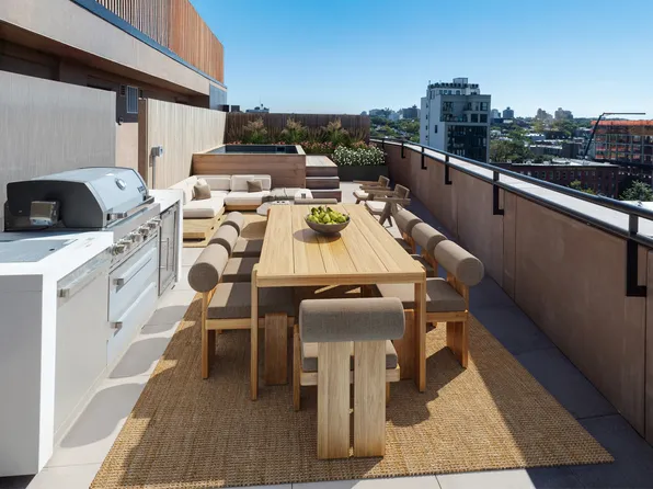 323 Bergen Street image 5 of 18