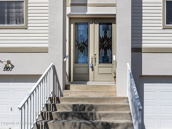 4th image of 5100 Cedarbrook Ln