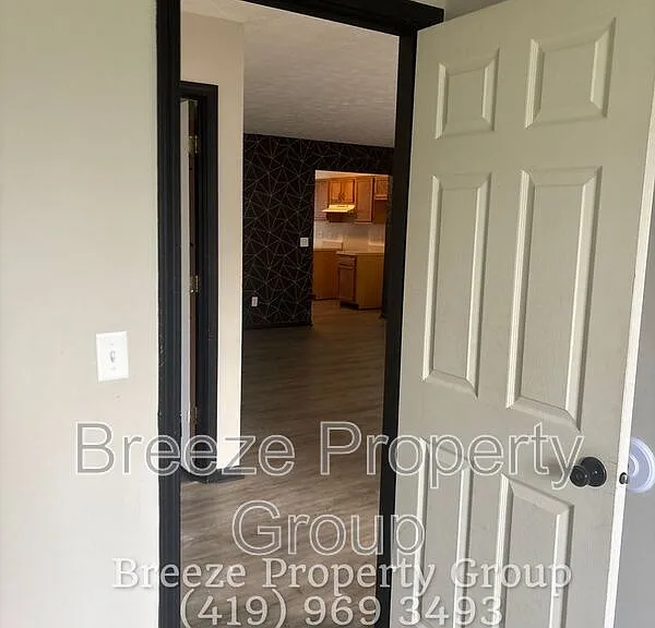 2983 Megan Cir — Photo 9