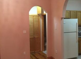 3082 37th St APT 2R, Astoria, NY 11103