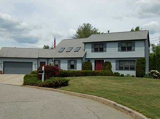 75 Pheasant Hill Ln, Cranston, RI 02921