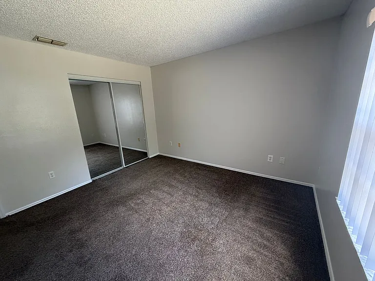 73 Olive Dr — Photo 13