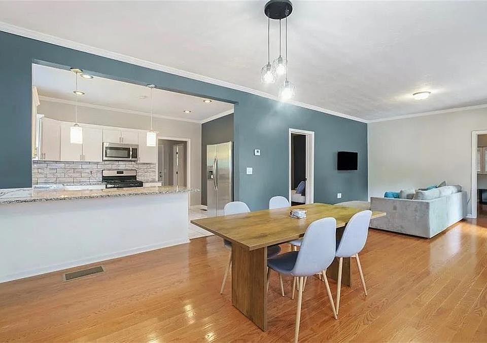 1st image of 411 Dorsey Rd