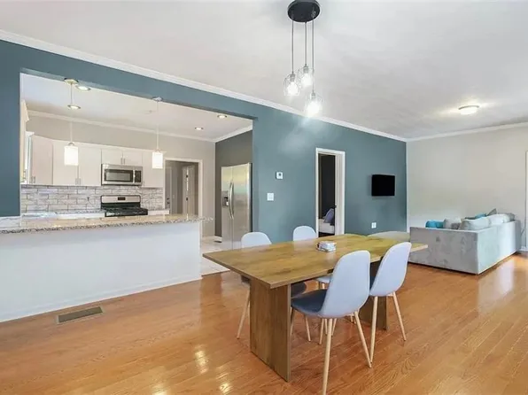 411 Dorsey Rd, Hapeville, GA 30354