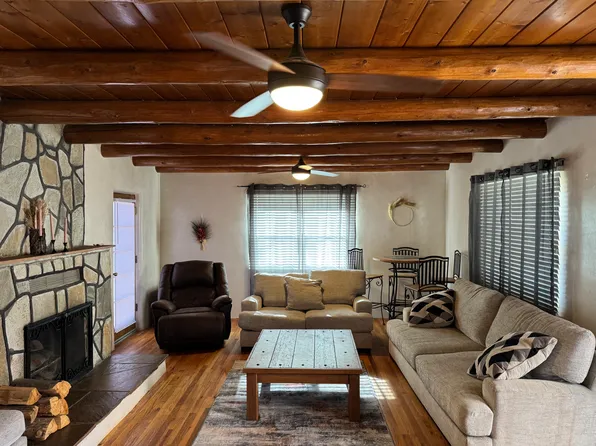 354 State Highway 76, Santa Cruz, NM 87567