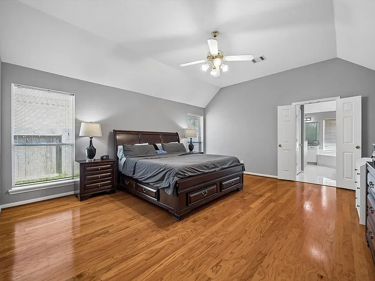 5918 Amherst Ct — Photo 13