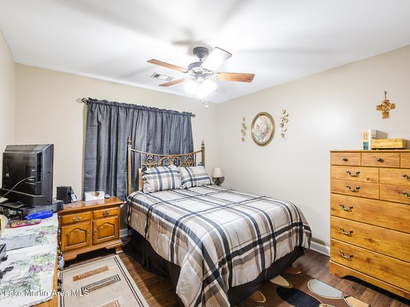 1414 Creek Rd, Alexander City, AL 35010