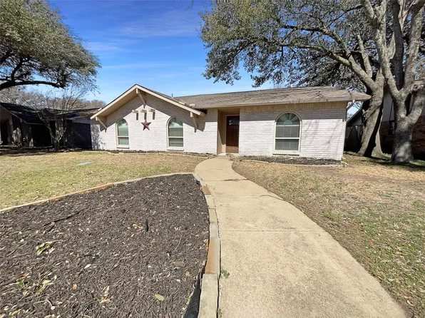 5917 Excalibur Dr, Garland, TX 75044