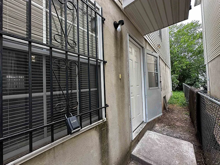 280 Jelliff Ave #1 — Photo 49