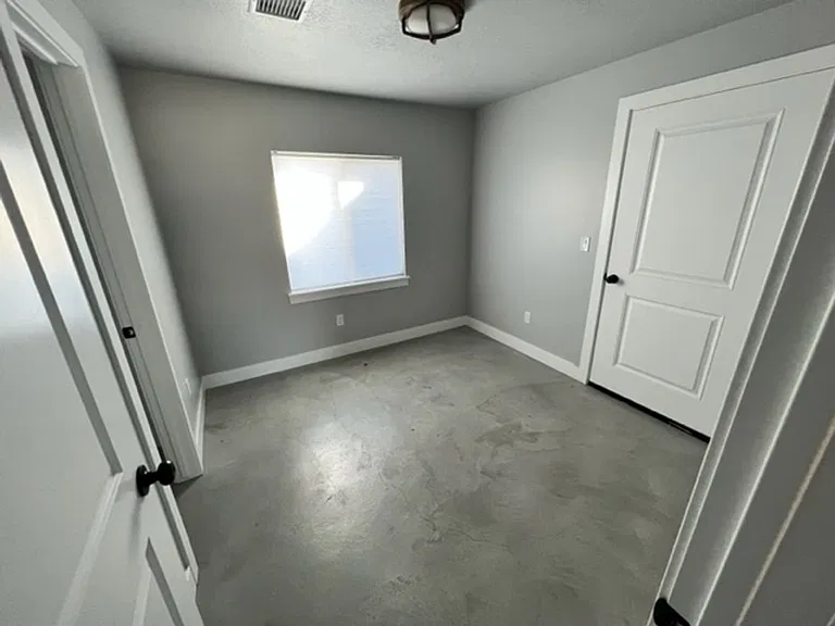 583 N 400 E — Photo 16