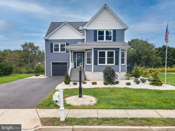 919 Morgan Ln, Perkasie, PA 18944