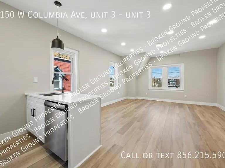 6150 W Columbia Ave #3 — Photo 2