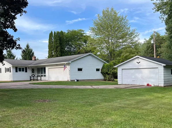 N7720 Highway 49, Iola, WI 54945