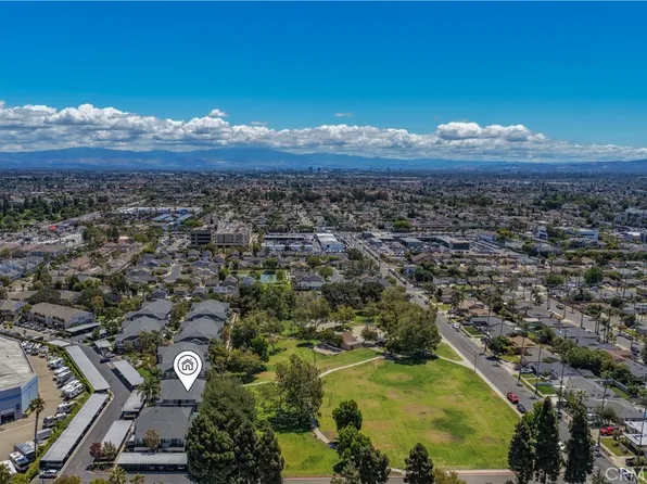 18292 Parkview Ln, Huntington Beach, CA 92648